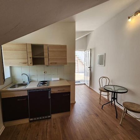 Apartmani Sole Вис Екстериор снимка