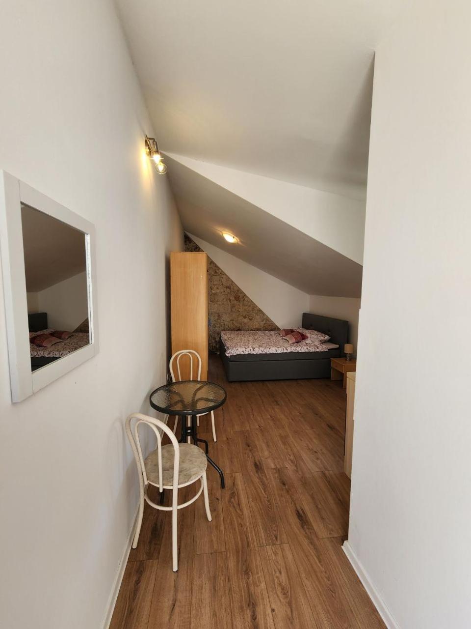 Apartmani Sole Вис Екстериор снимка